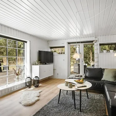 Feriehus Ufred - 1-3km To The Inlet By Interhome *