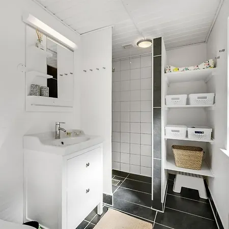 Feriehus Ufred - 1-3km To The Inlet By Interhome *